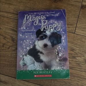 Scholastic Magic Puppy: Spellbound at School - Purple and Green Cover